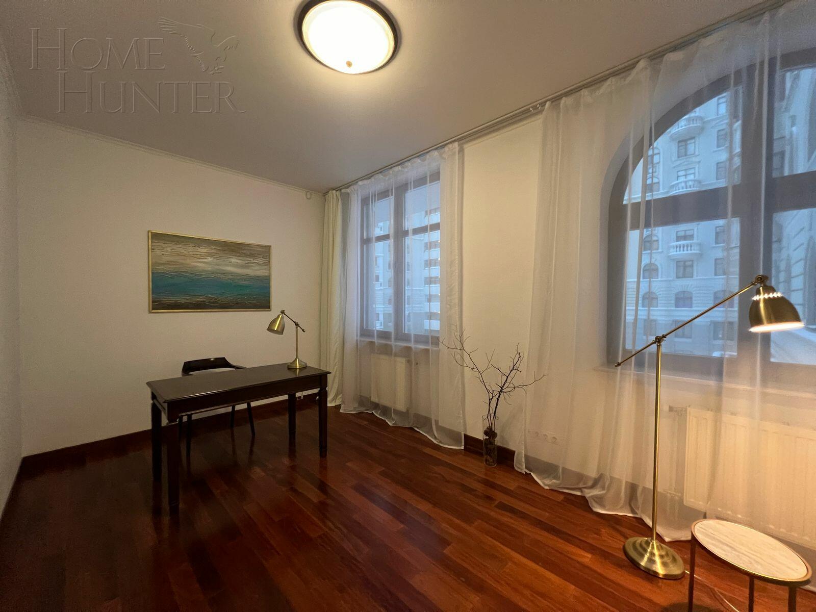 5-КОМН. КВАРТИРА С ОТДЕЛКОЙ 234 М² НА 3 ЭТАЖЕ