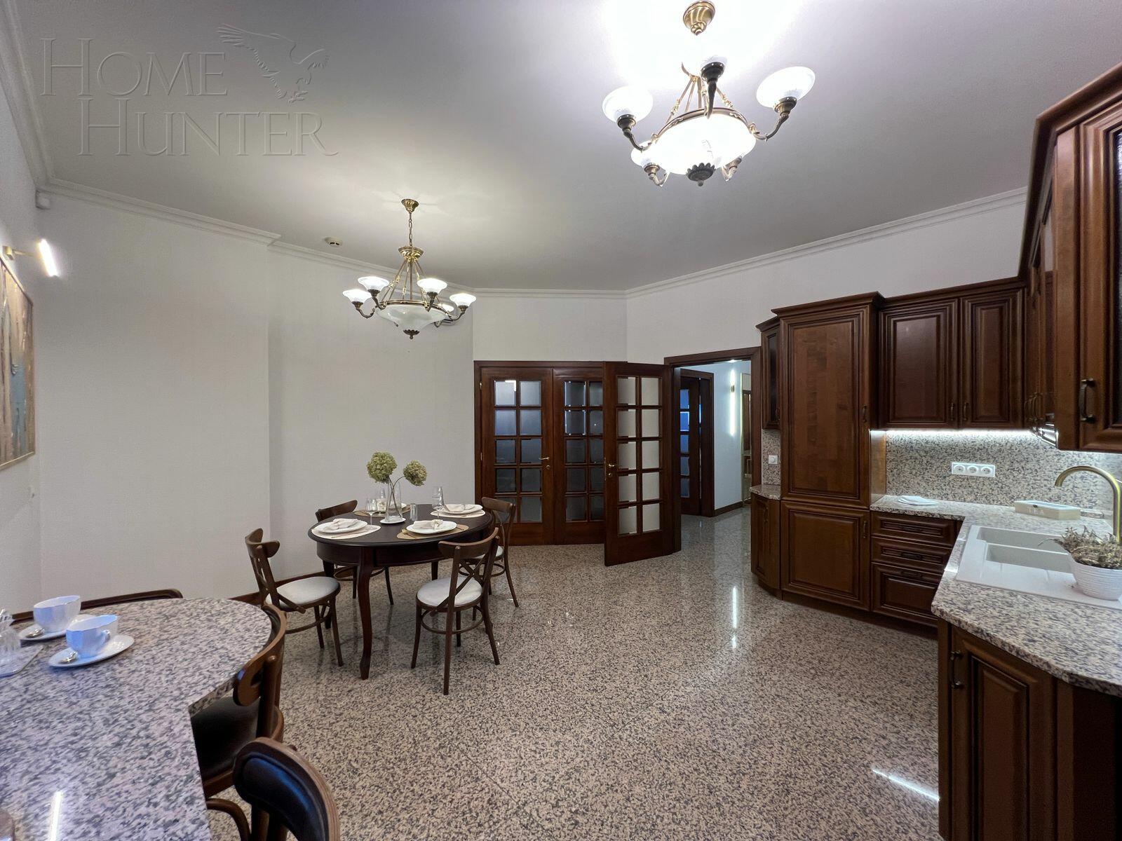 5-КОМН. КВАРТИРА С ОТДЕЛКОЙ 234 М² НА 3 ЭТАЖЕ