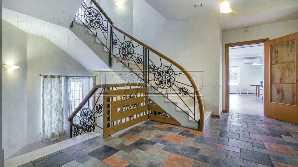 2-этажный коттедж 590 м² с отделкой