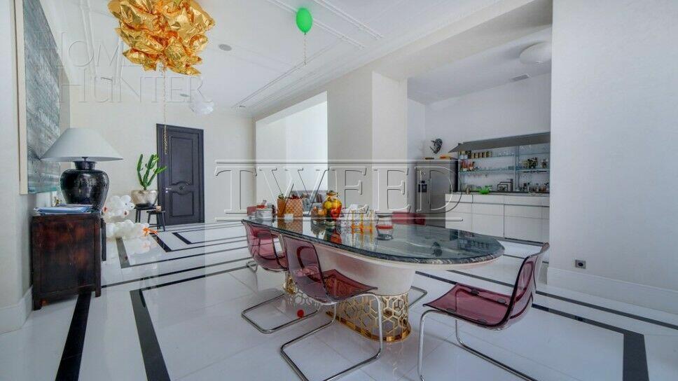 2-этажный коттедж 1 372 м² с отделкой