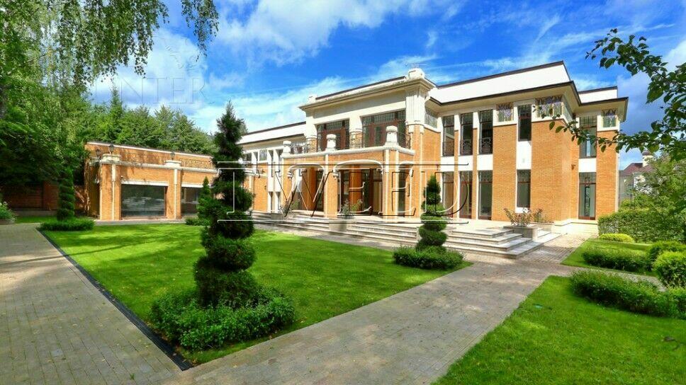 2-этажный коттедж 1 372 м² с отделкой