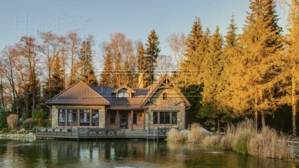 2-этажный коттедж 2 327 м² без отделки