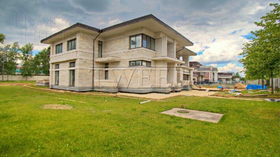 2-этажный коттедж 949 м² без отделки