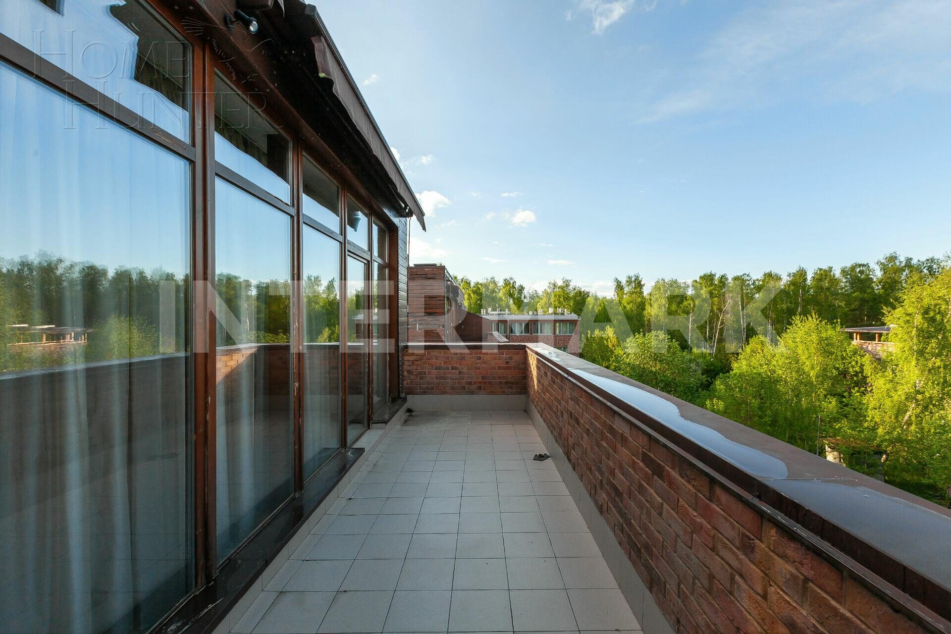 2-этажный таунхаус 380 м² с отделкой