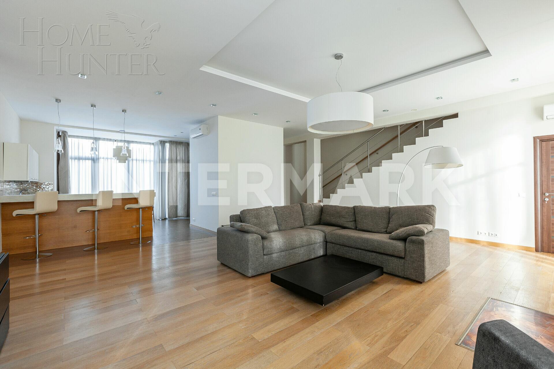 2-этажный таунхаус 380 м² с отделкой