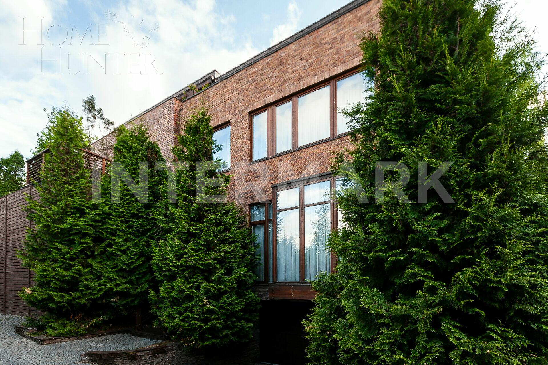 2-этажный таунхаус 380 м² с отделкой