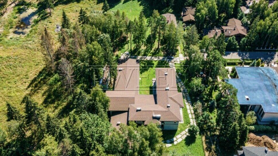 2-этажный коттедж 1 638 м² без отделки