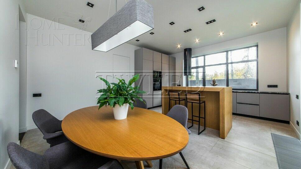 2-этажный коттедж 450 м² с отделкой