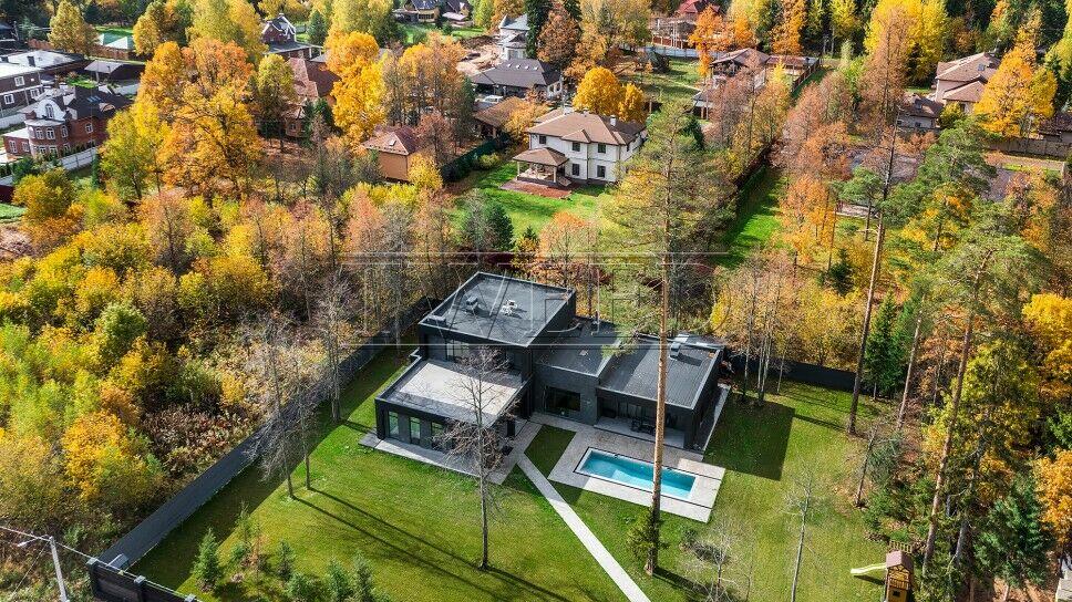 2-этажный коттедж 450 м² с отделкой