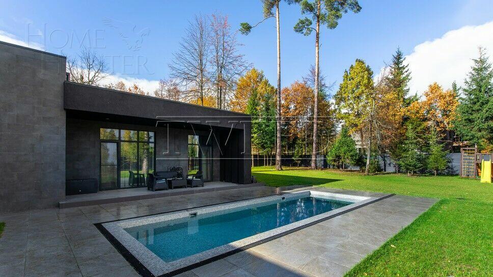 2-этажный коттедж 450 м² с отделкой