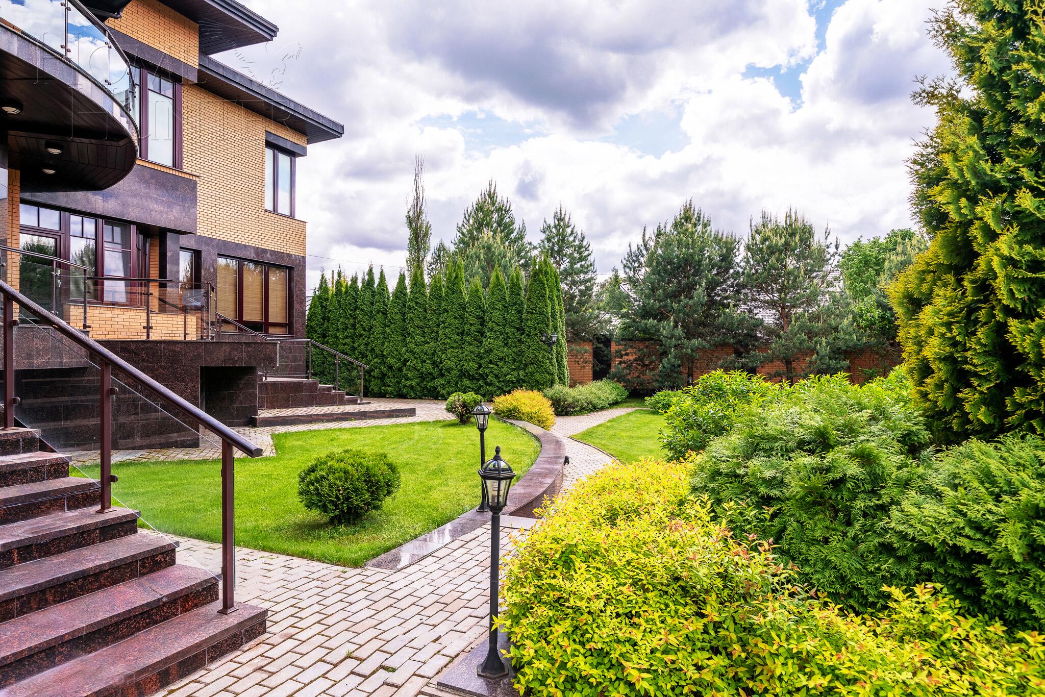 2-этажный коттедж 624 м² с отделкой