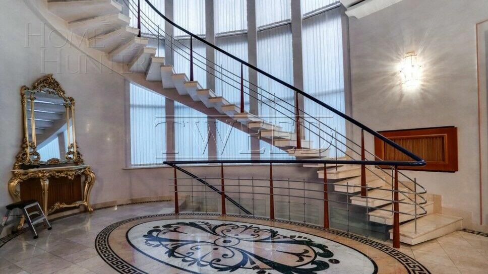 2-этажный коттедж 900 м² с отделкой