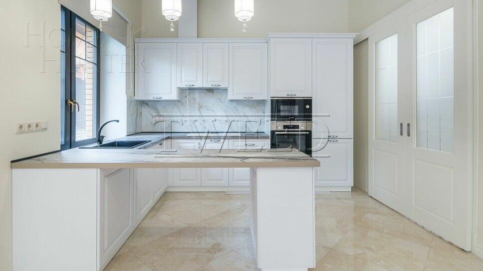 2-этажный коттедж 400 м² с отделкой