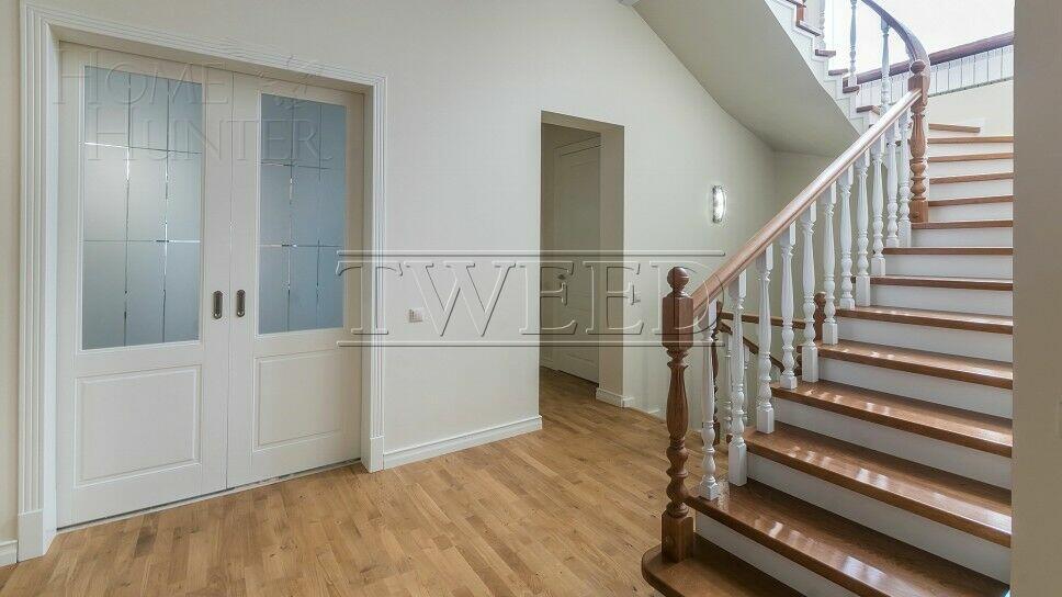 2-этажный коттедж 400 м² с отделкой