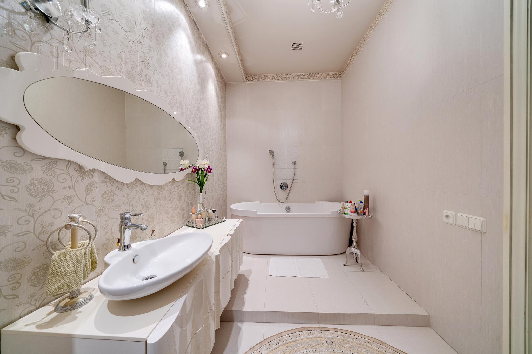 2-этажный коттедж 624 м² с отделкой