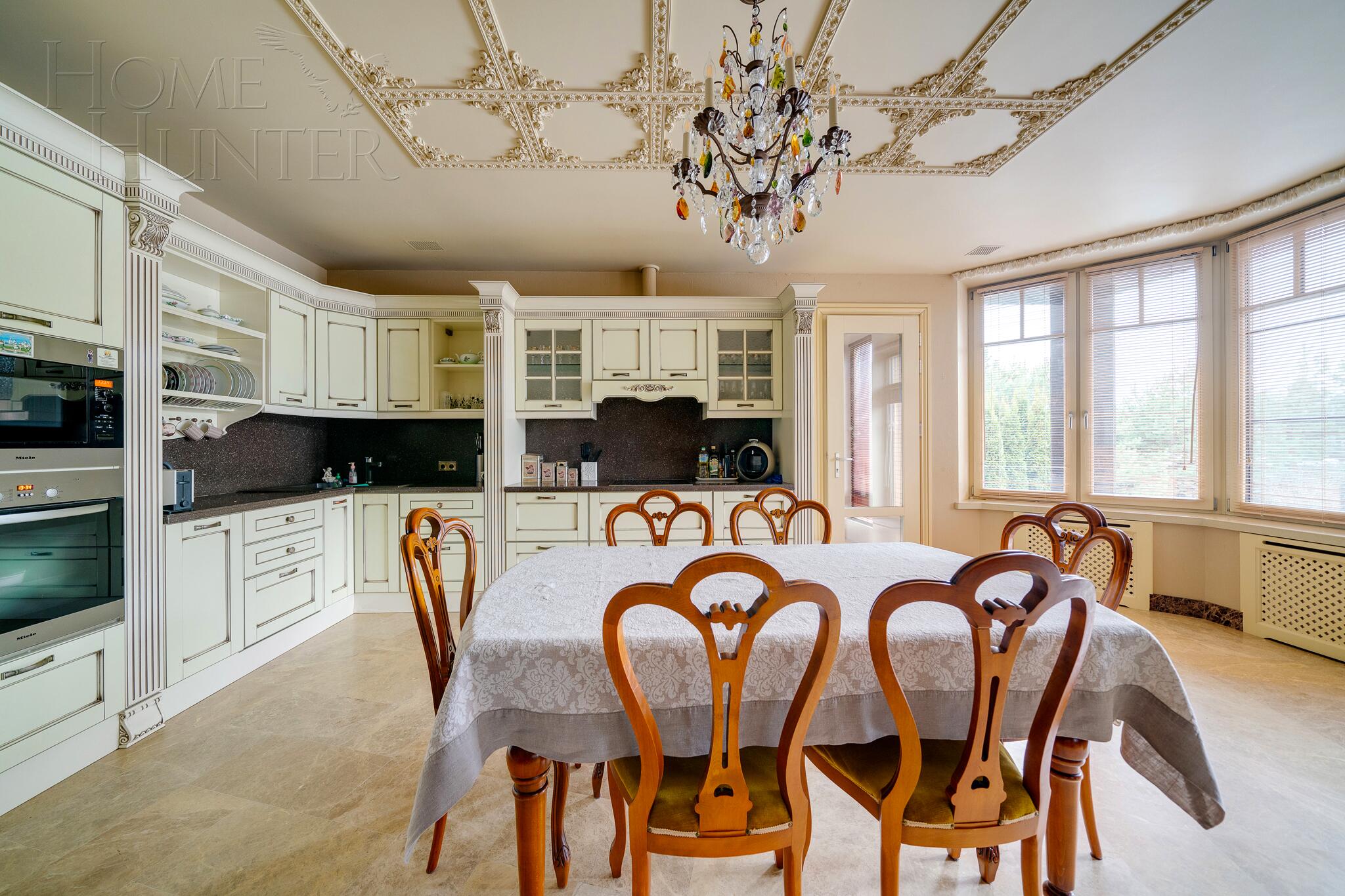 2-этажный коттедж 624 м² с отделкой