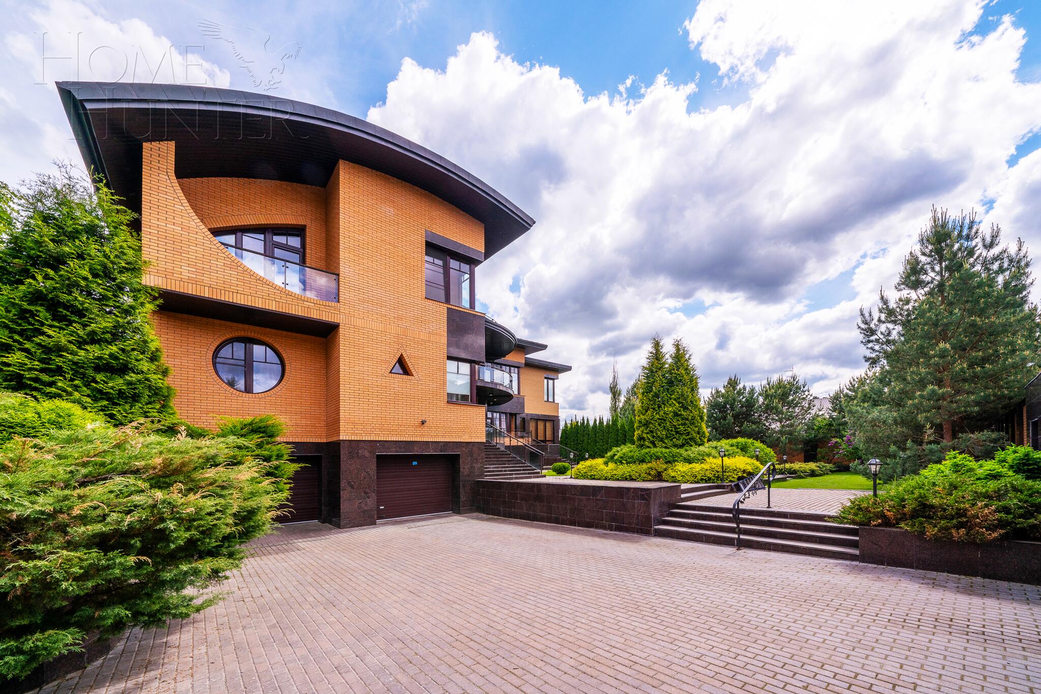 2-этажный коттедж 624 м² с отделкой