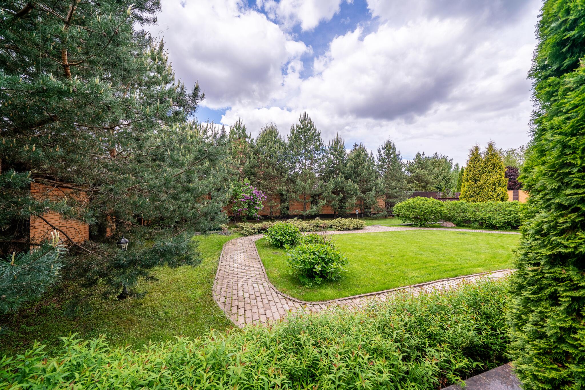 2-этажный коттедж 624 м² с отделкой