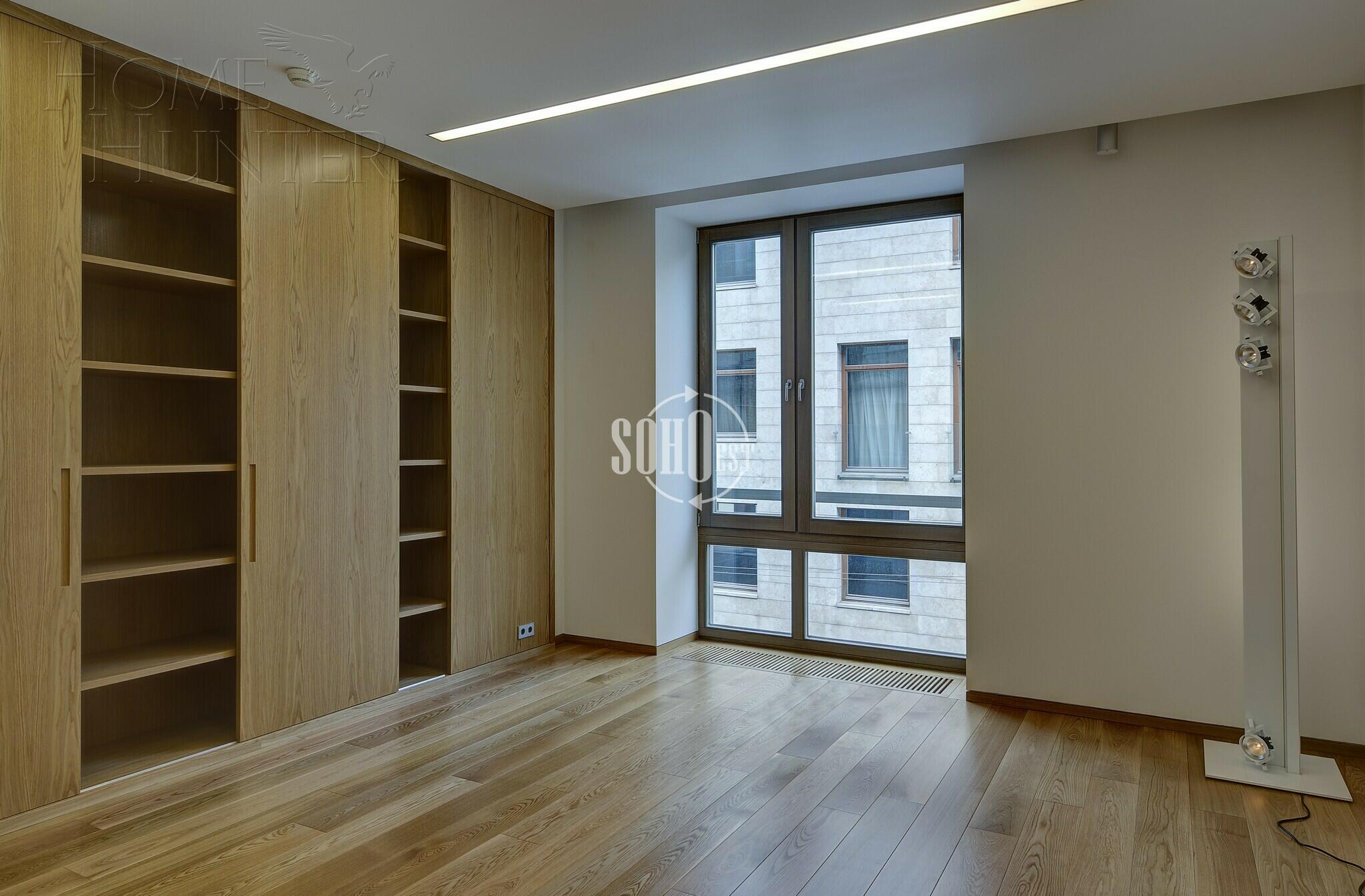 4-КОМН. КВАРТИРА С ОТДЕЛКОЙ 275.3 М² НА 3 ЭТАЖЕ