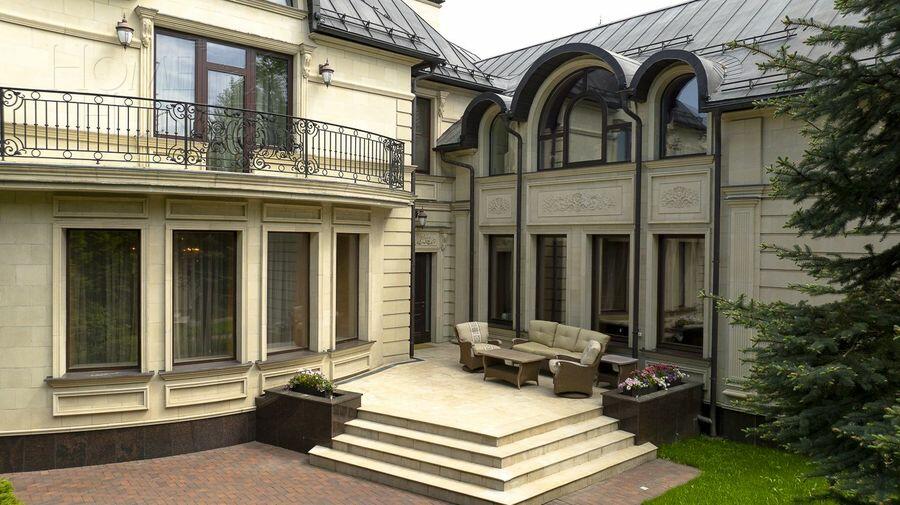 2-этажный коттедж 705 м² с отделкой