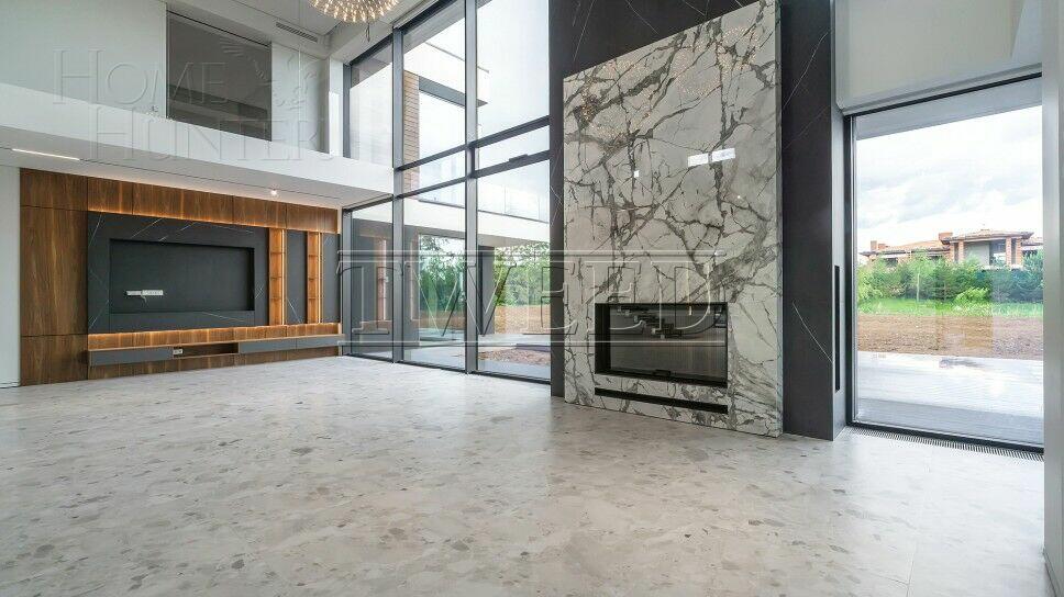 2-этажный коттедж 1 000 м² с отделкой