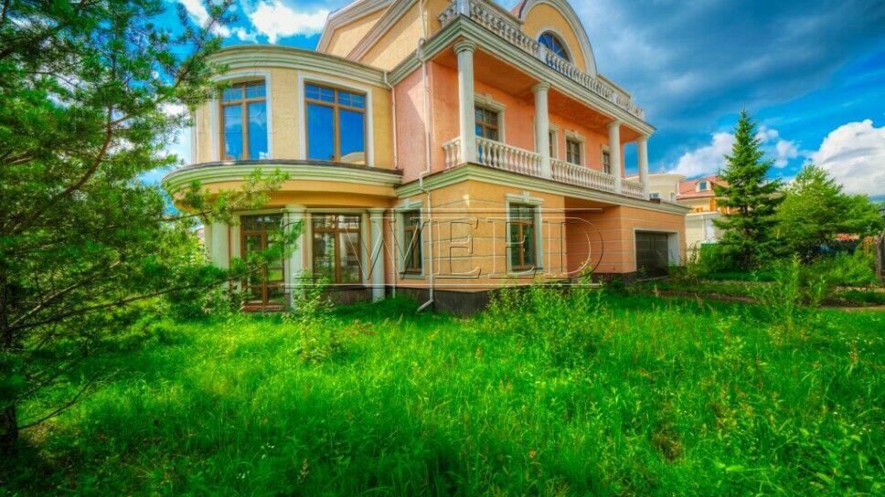 2-этажный коттедж 600 м² без отделки