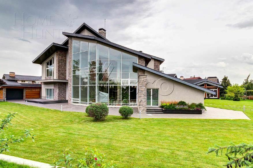 2-этажный коттедж 1 700 м² без отделки