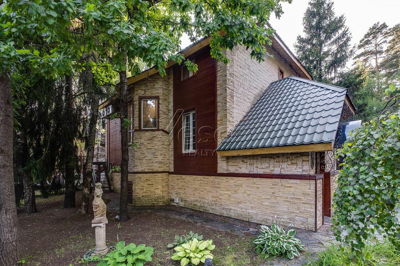 2-этажный коттедж 280 м² с отделкой