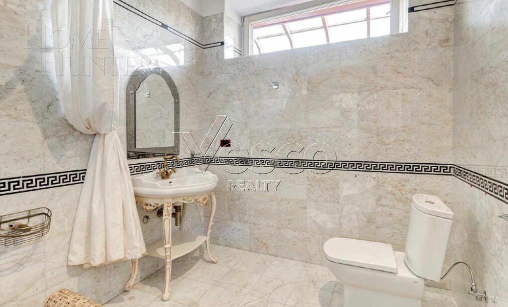 2-этажный коттедж 650 м² с отделкой