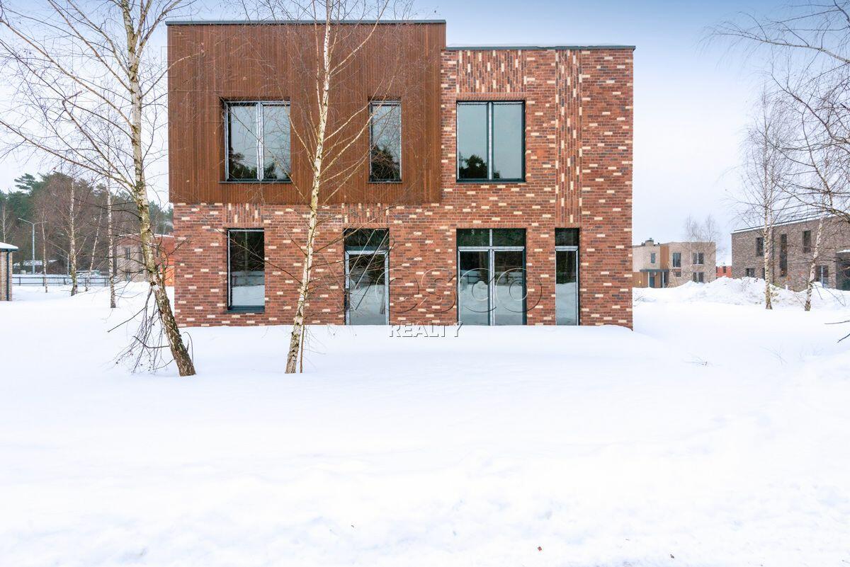 2-этажный коттедж 290.2 м² без отделки