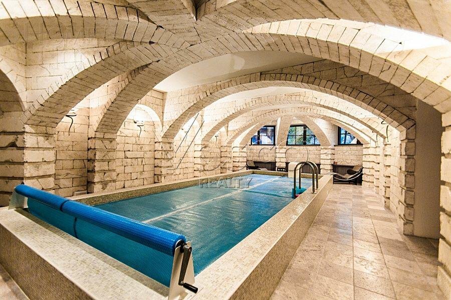 2-этажный коттедж 720 м² с отделкой