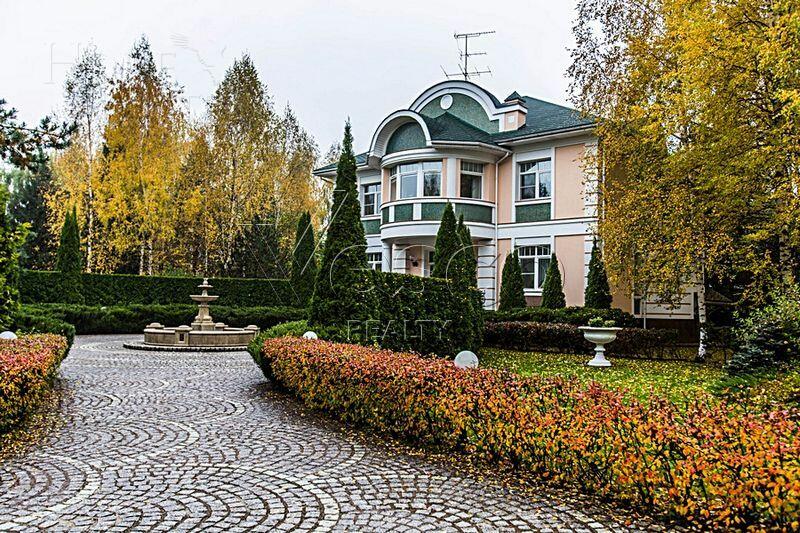 2-этажный коттедж 520 м² с отделкой