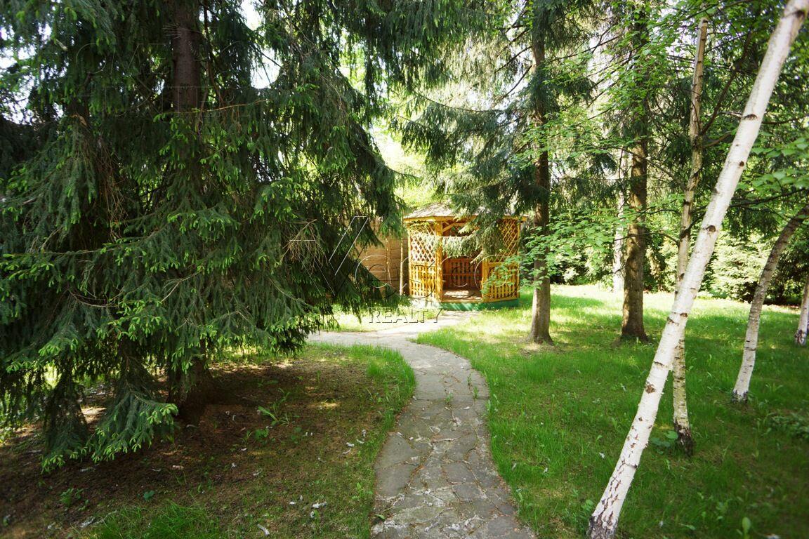 2-этажный таунхаус 640 м² с отделкой