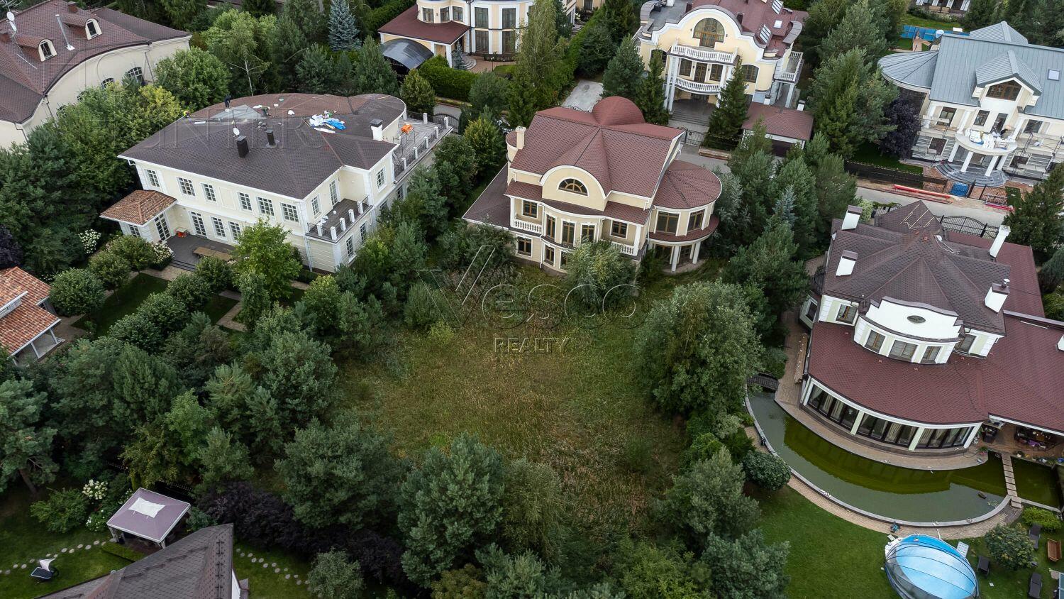 2-этажный коттедж 600 м² без отделки