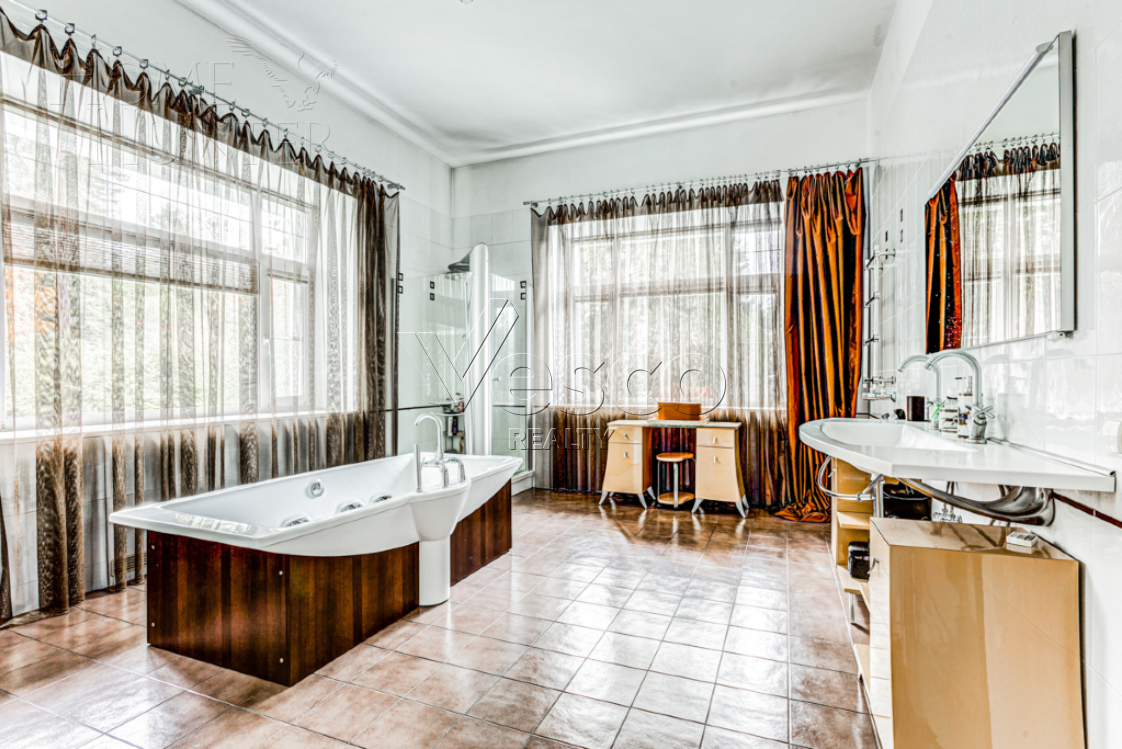 2-этажный коттедж 1 400 м² с отделкой