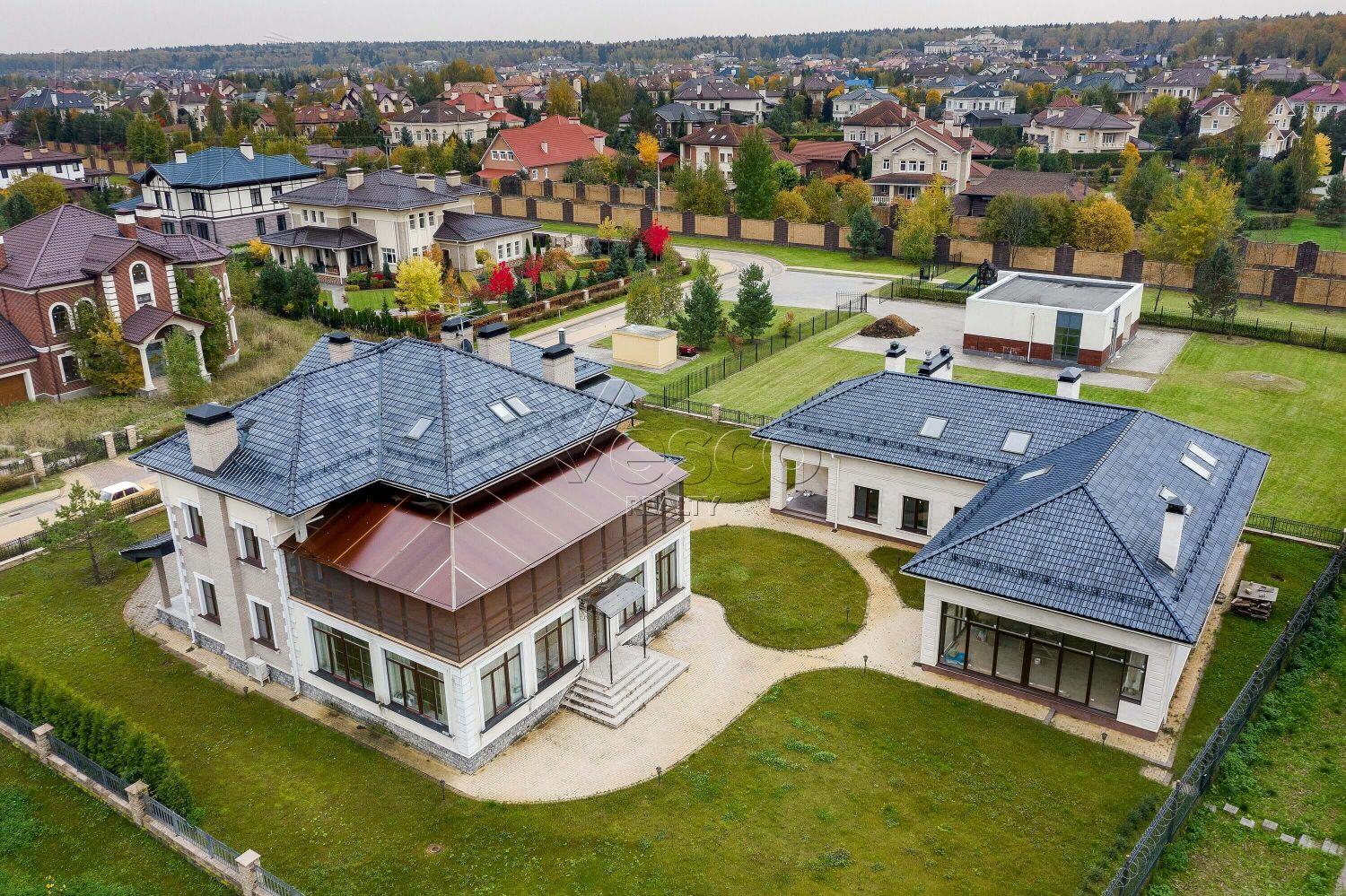 2-этажный коттедж 1 000 м² с отделкой