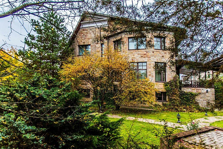 2-этажный коттедж 720 м² с отделкой