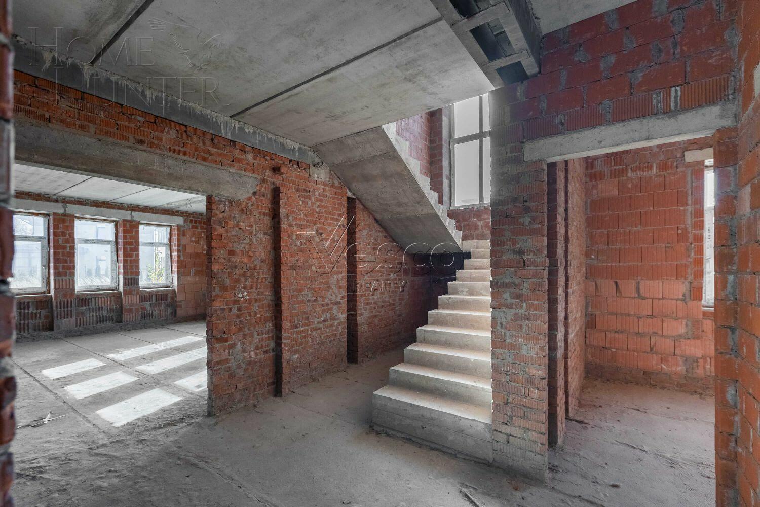 2-этажный коттедж 270 м² без отделки