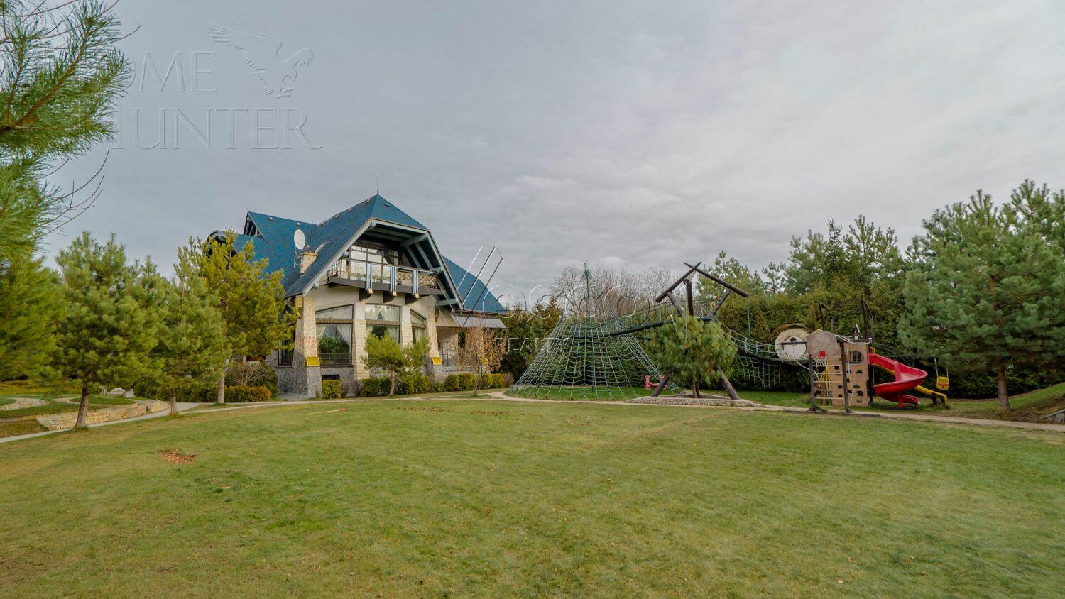 2-этажный коттедж 630 м² с отделкой