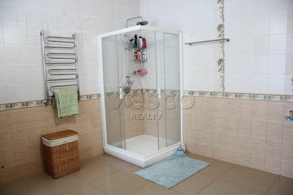 2-этажный коттедж 650 м² с отделкой