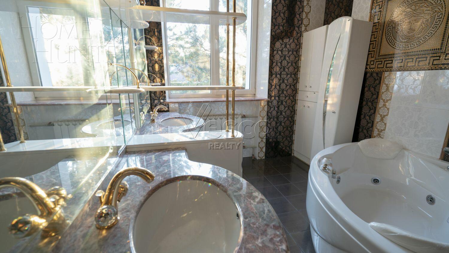 2-этажный коттедж 750 м² с отделкой