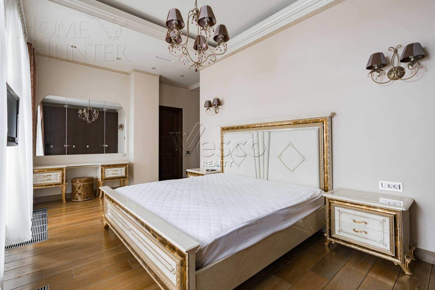 4-КОМН. КВАРТИРА С ОТДЕЛКОЙ 158.4 М² НА 4 ЭТАЖЕ