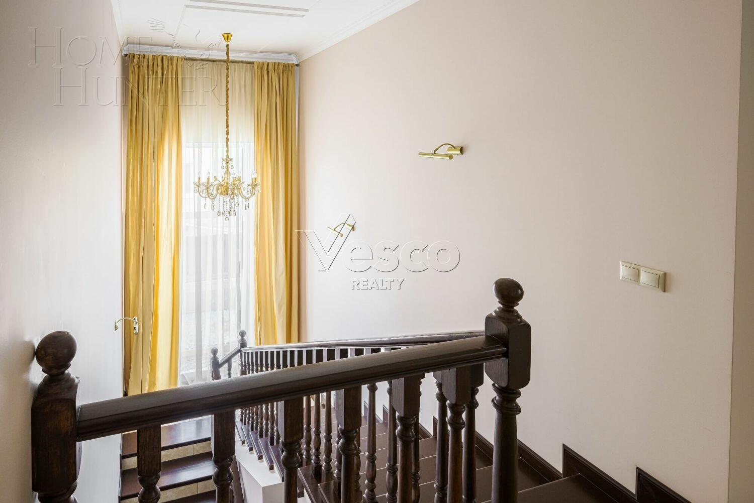 2-этажный коттедж 420 м² с отделкой