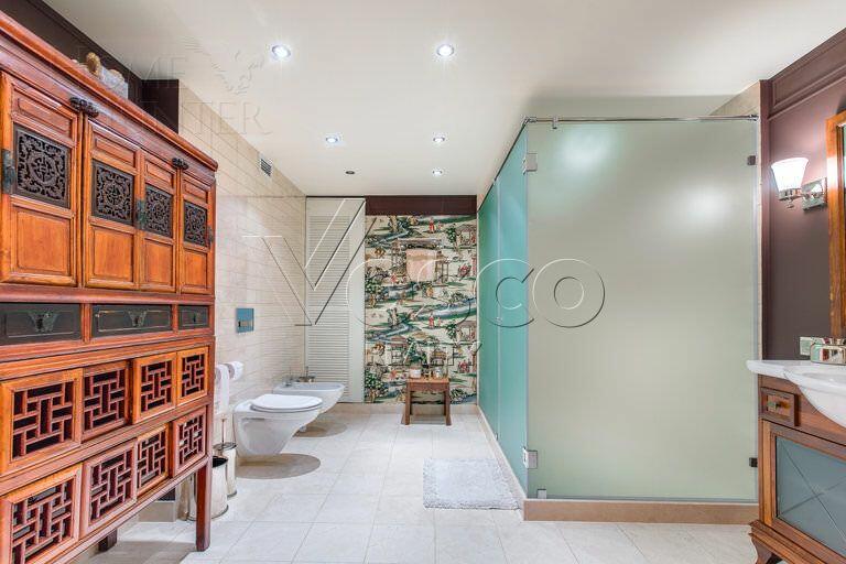 2-этажный коттедж 1 200 м² с отделкой