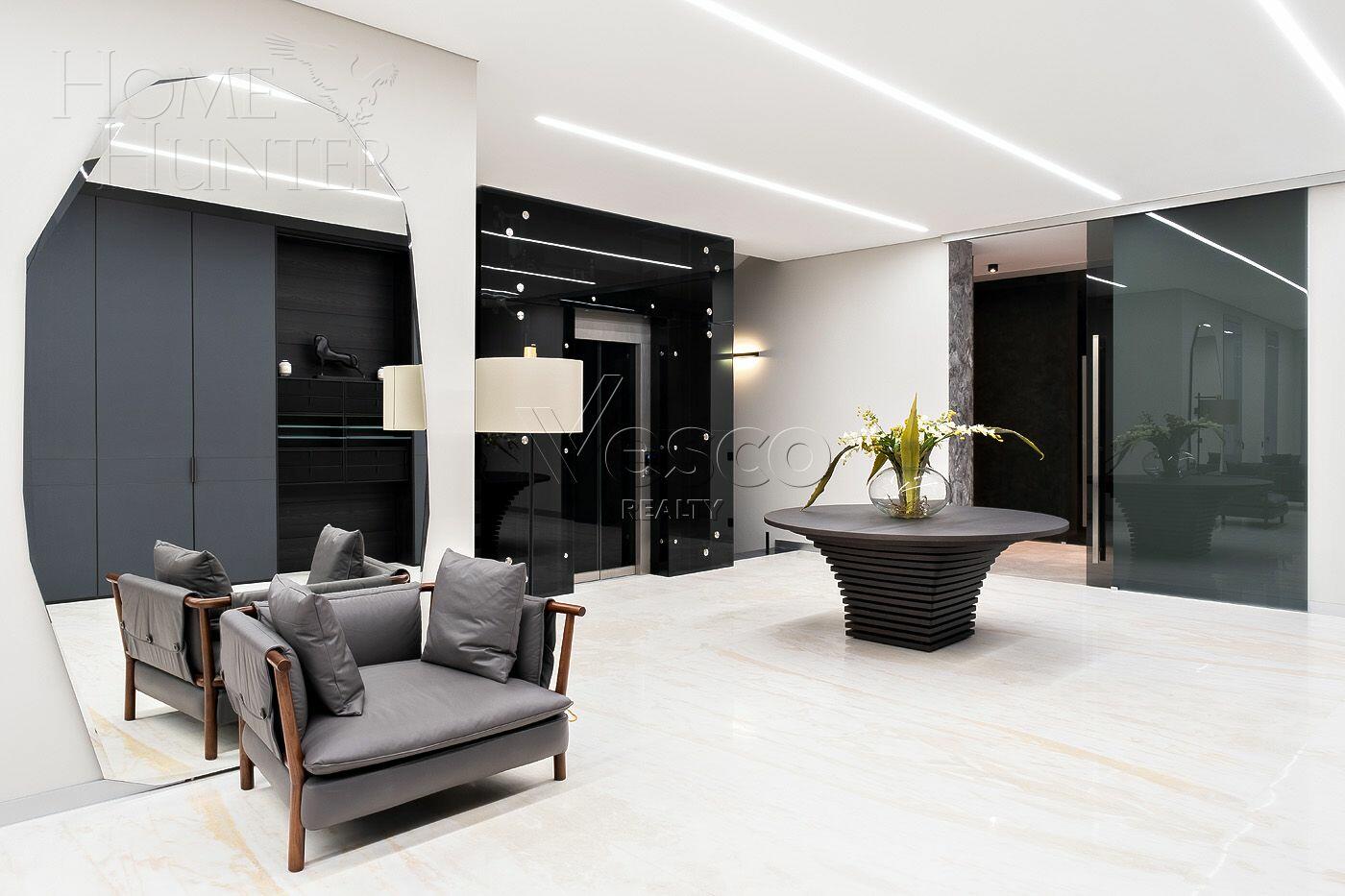 3-этажный коттедж 2 600 м² с отделкой