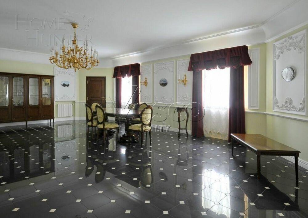 2-этажный коттедж 800 м² с отделкой