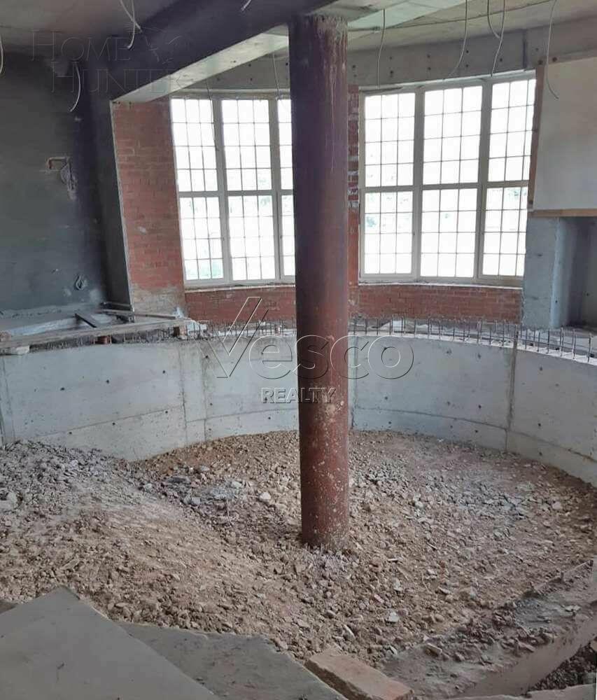 3-этажный коттедж 1 230 м² без отделки