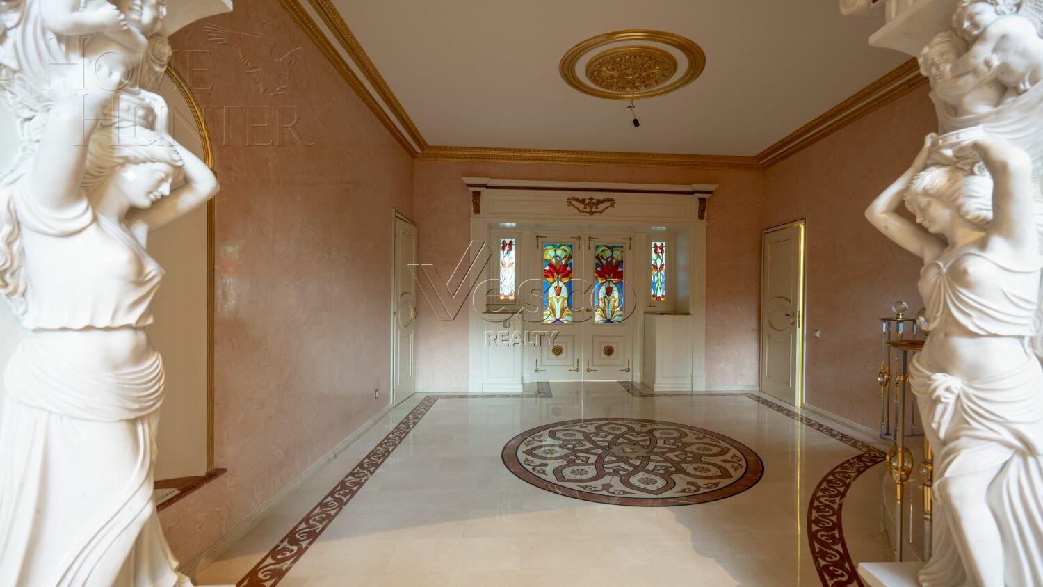 2-этажный коттедж 750 м² с отделкой