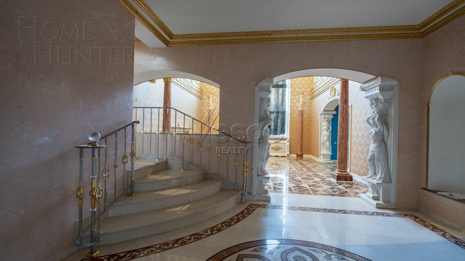 2-этажный коттедж 750 м² с отделкой