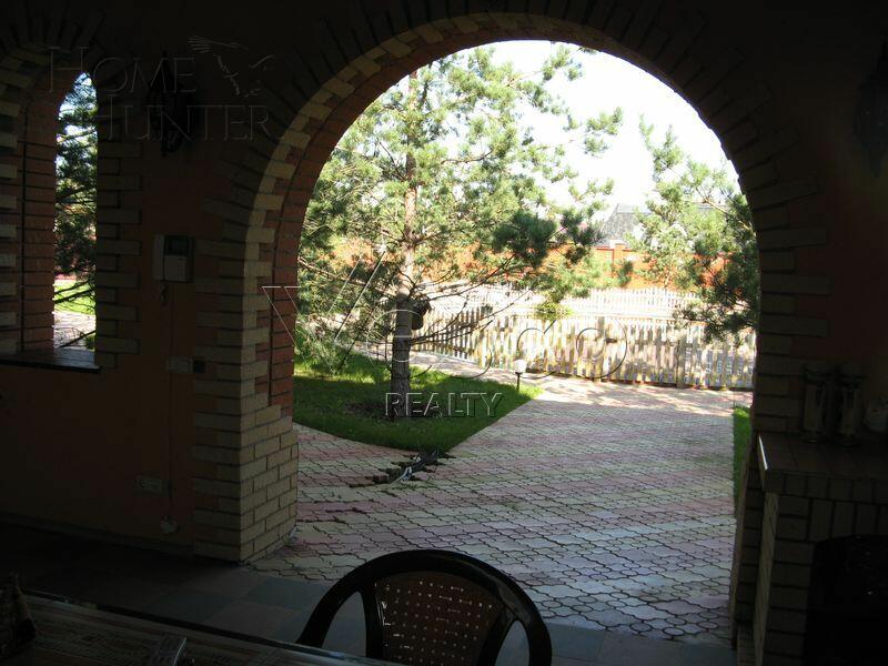 3-этажный коттедж 1 200 м² с отделкой